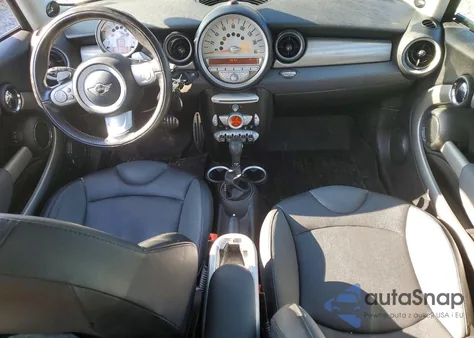 2010 Mini Cooper S z USA, uszkodzony, nr VIN WMWMF7C55ATZ73100